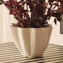Load image into Gallery viewer, Vase Organic White Hasna