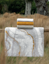 Load image into Gallery viewer, Amber Bath Rug