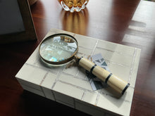 Load image into Gallery viewer, Magnifying Glass