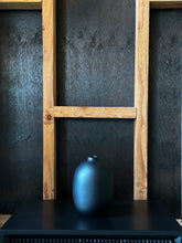 Load image into Gallery viewer, Vase Black Taro Medium