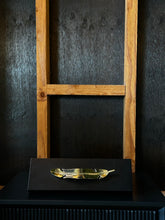 Load image into Gallery viewer, Box Gold Leaf Handle