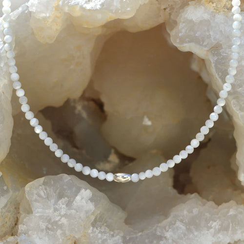 Silver Mother of Pearl Necklace 40cm