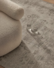 Load image into Gallery viewer, Rich, Textured Appearance Rug