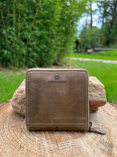 Kompanero Olive Lovina Wallet