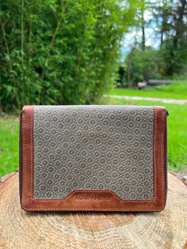 Kompanero Olive Kasha Wallet